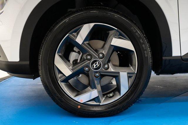 2026 Hyundai Venue SEL photo 2