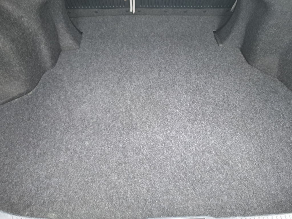 2012 Toyota Camry XLE photo 23