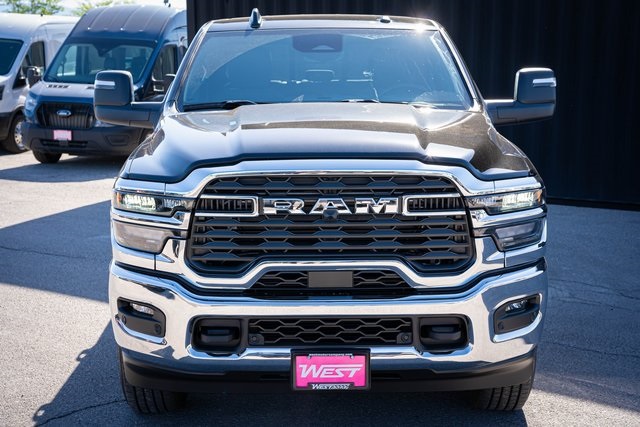2025 Ram 2500 Tradesman photo 2