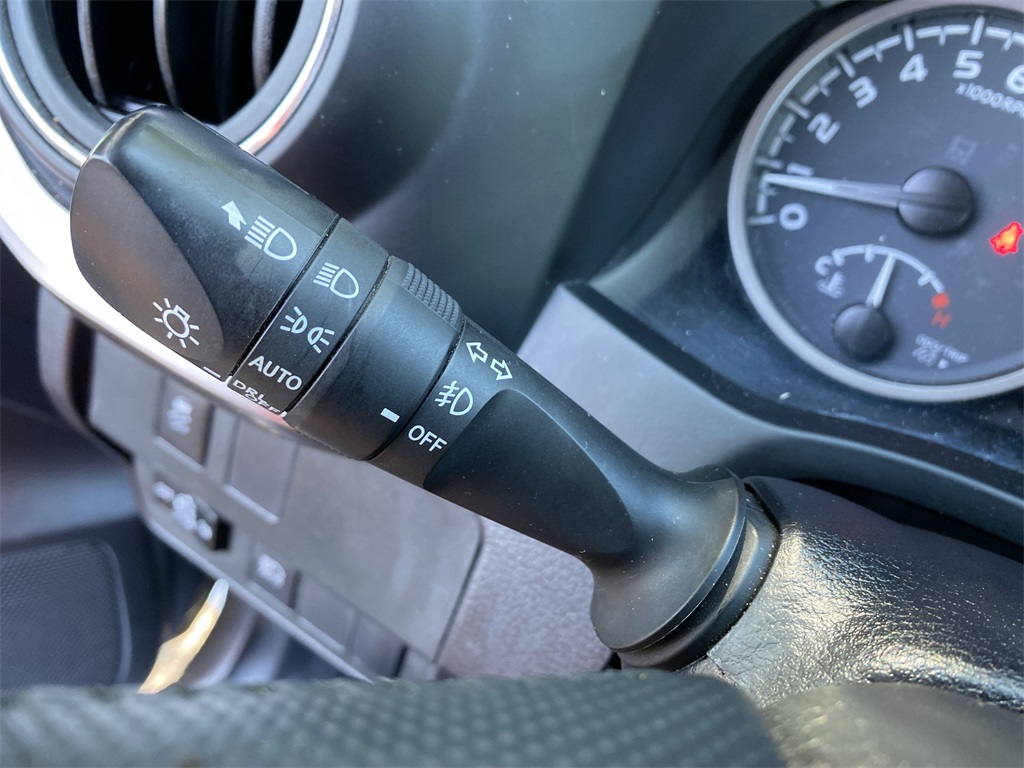 2023 Toyota Tacoma SR5 photo 18