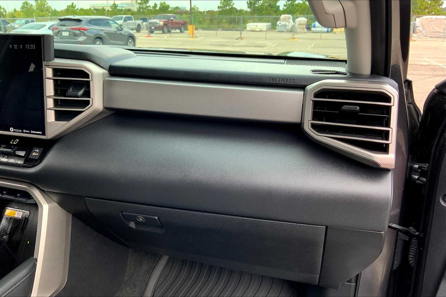 2022 Toyota Tundra Limited photo 16