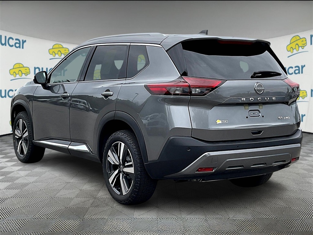 2023 Nissan Rogue SL photo 3