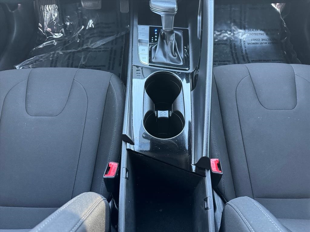 2021 Hyundai Elantra SEL Convenience photo 12