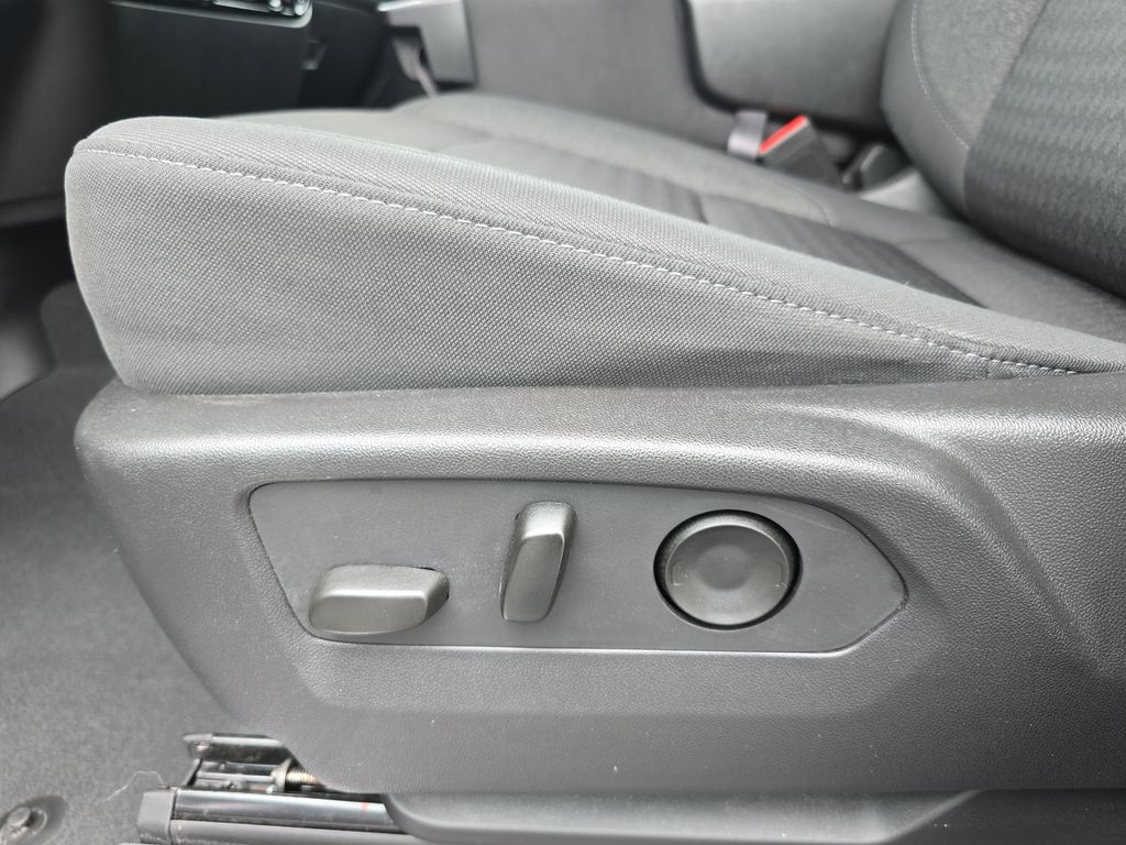 2023 Chevrolet Silverado 1500 LT photo 25