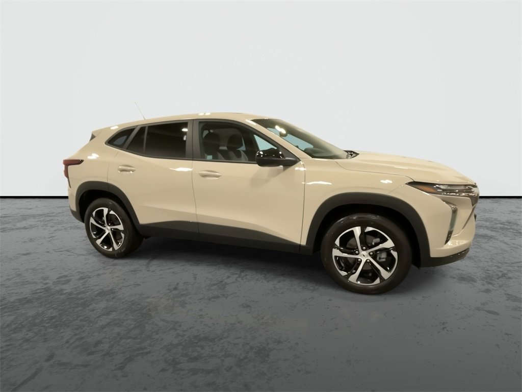 2026 Chevrolet Trax photo 2
