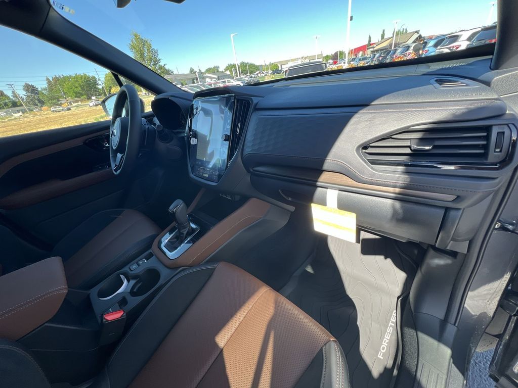 2025 Subaru Forester Touring photo 29