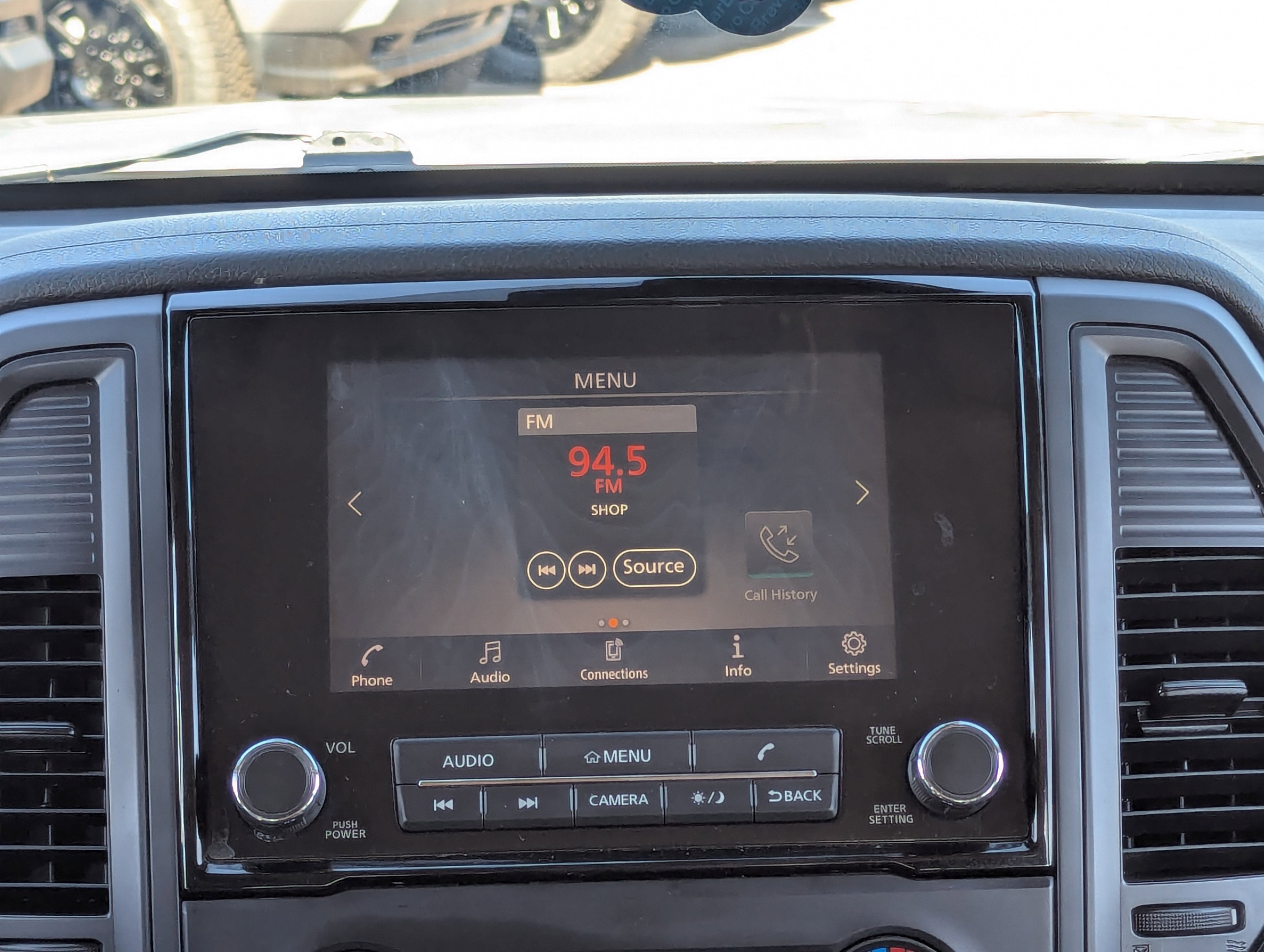 2020 Nissan Titan S photo 2