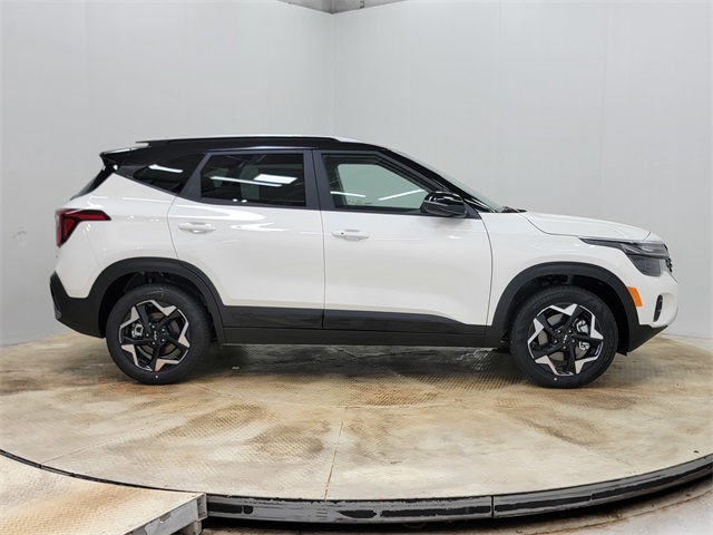 2026 Kia Seltos S photo 3