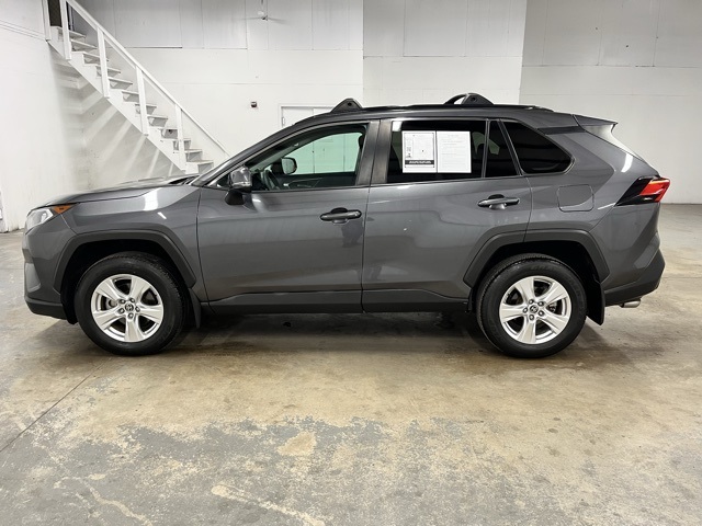 2021 Toyota RAV4 XLE photo 4