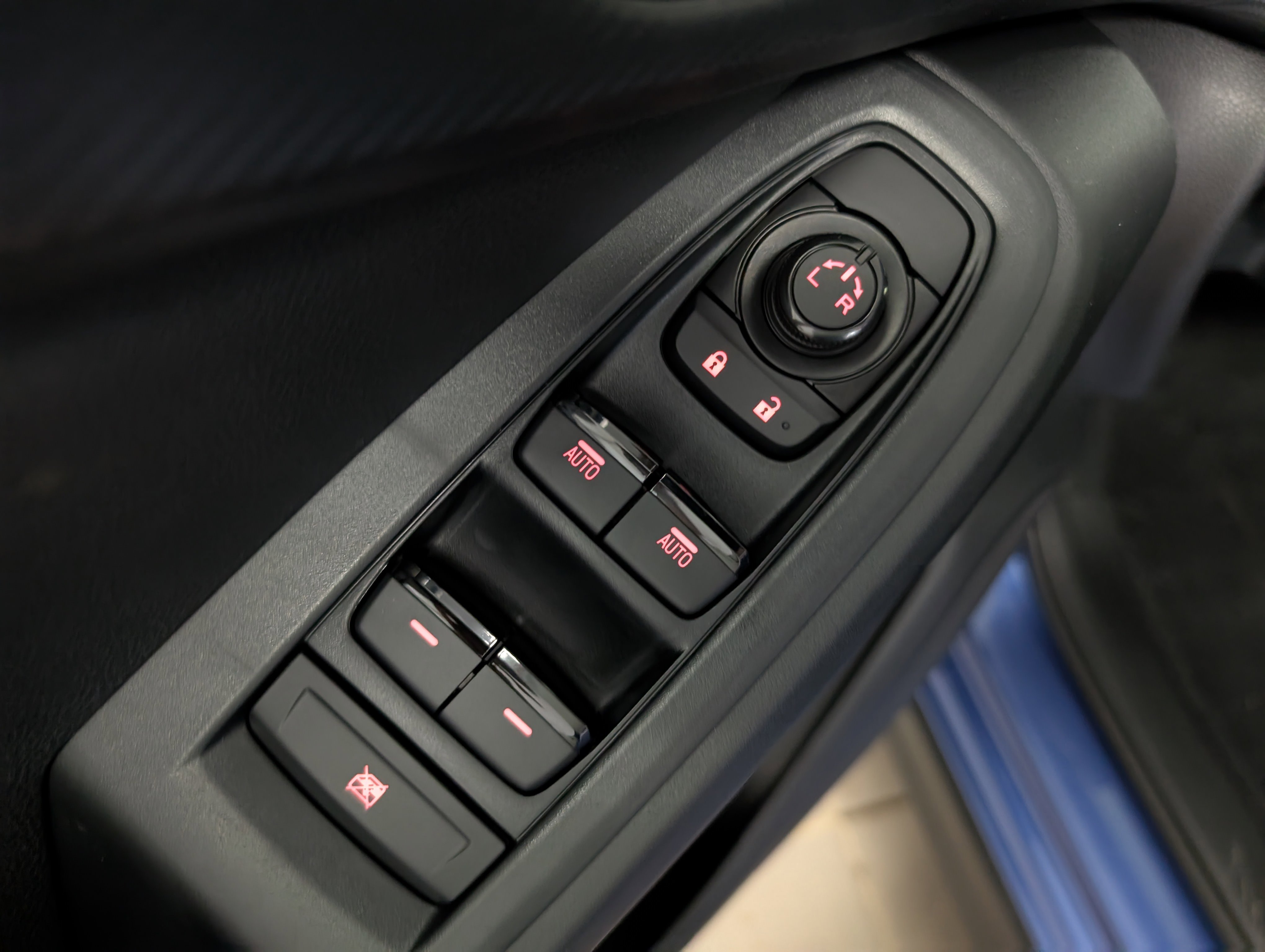 2025 Subaru Crosstrek Premium photo 12