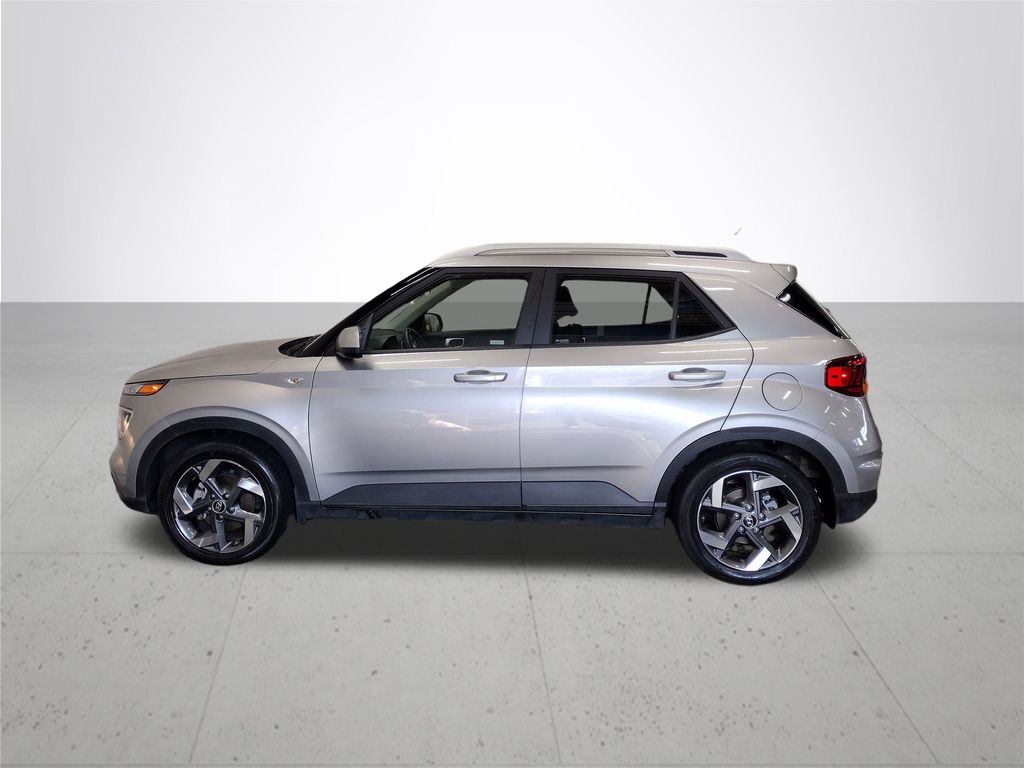2023 Hyundai Venue SEL photo 9