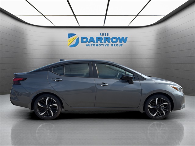 2025 Nissan Versa 1.6 SR photo 6
