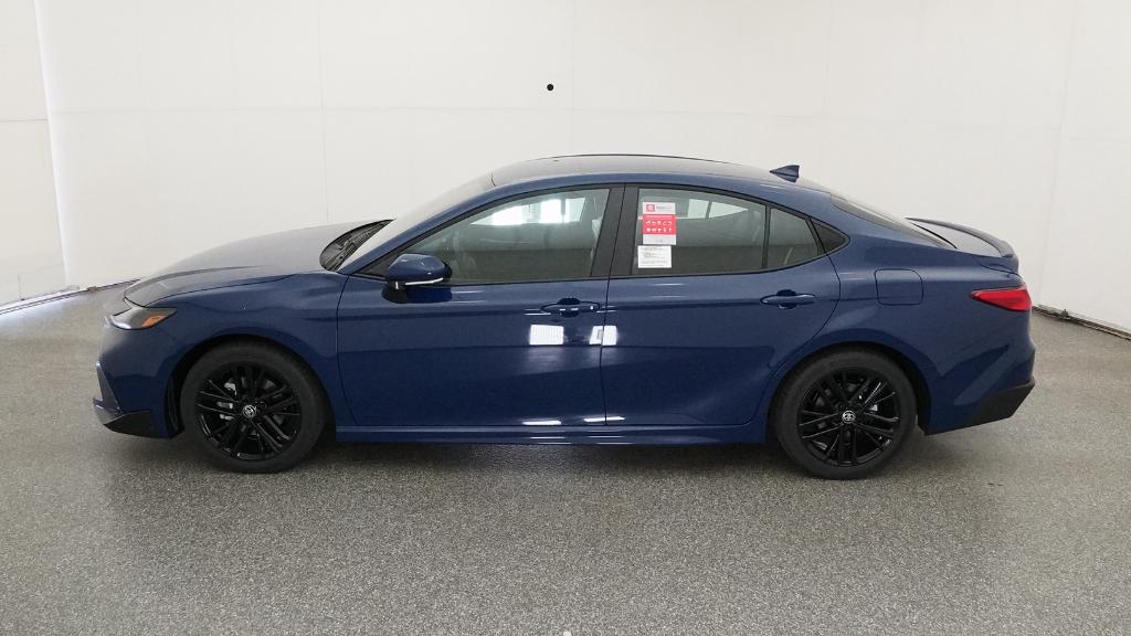 2026 Toyota Camry SE photo 9