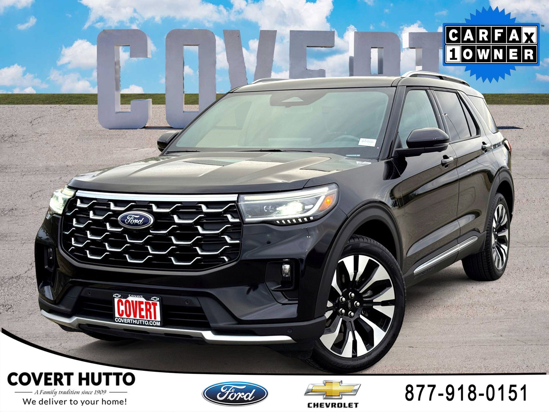 2025 Ford Explorer Platinum's photo