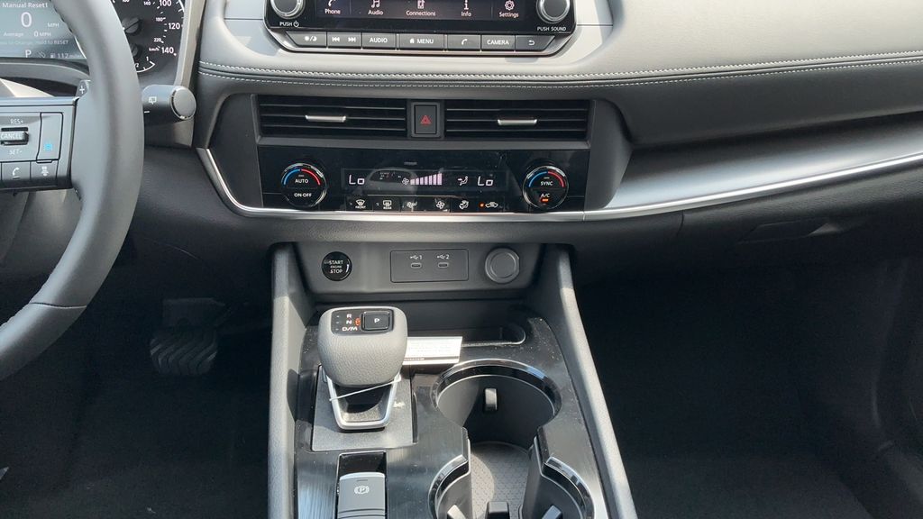 2026 Nissan Rogue SV photo 13