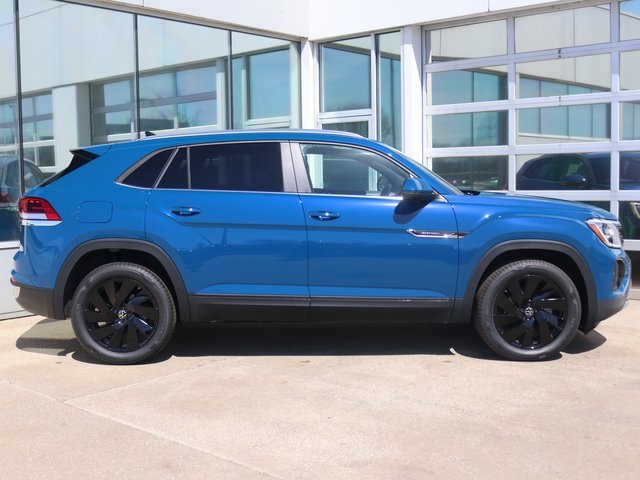 2025 Volkswagen Atlas Cross Sport SE Technology photo 4