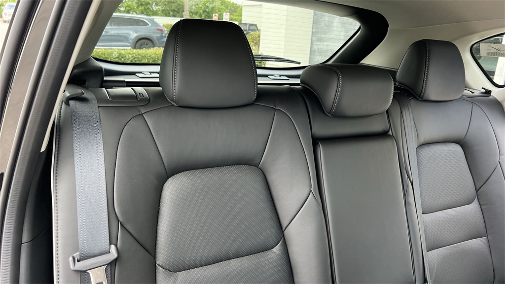 2025 Mazda CX-5 2.5 Select photo 46
