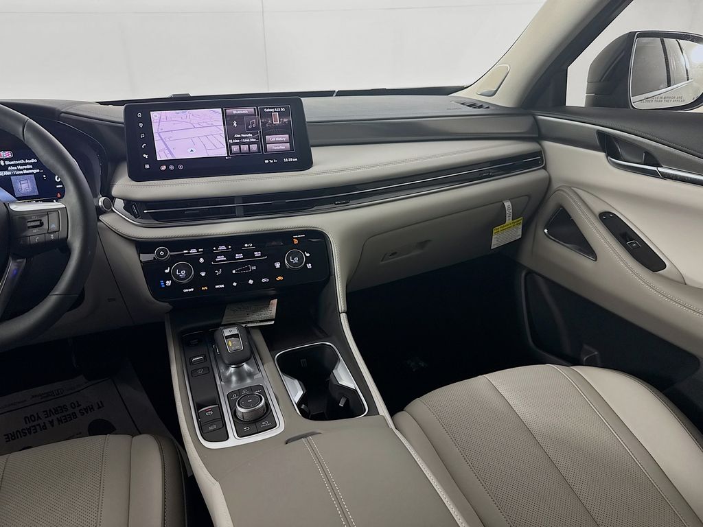2026 Infiniti QX60 Luxe photo 28