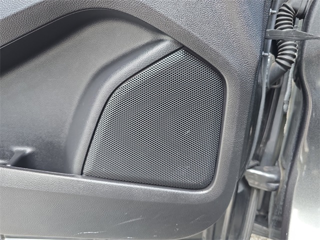 2020 Ford Edge Titanium photo 16