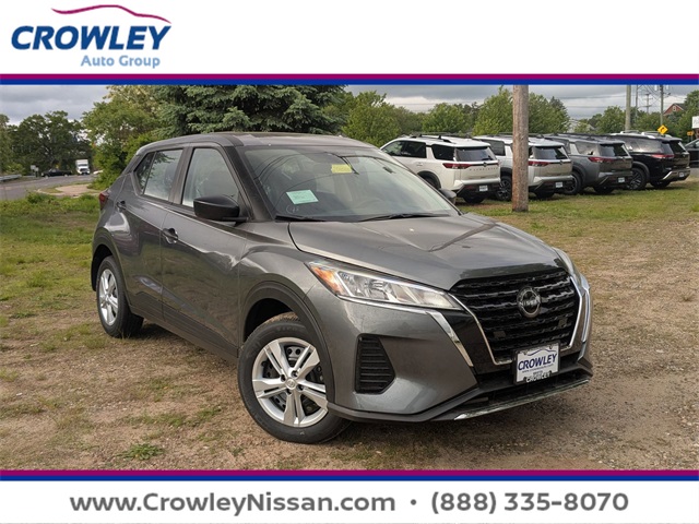 2025 Nissan KICKS PLAY Base's photo