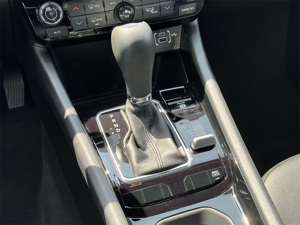 2024 Jeep Compass Limited photo 18