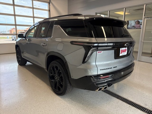 2024 Chevrolet Traverse RS photo 2
