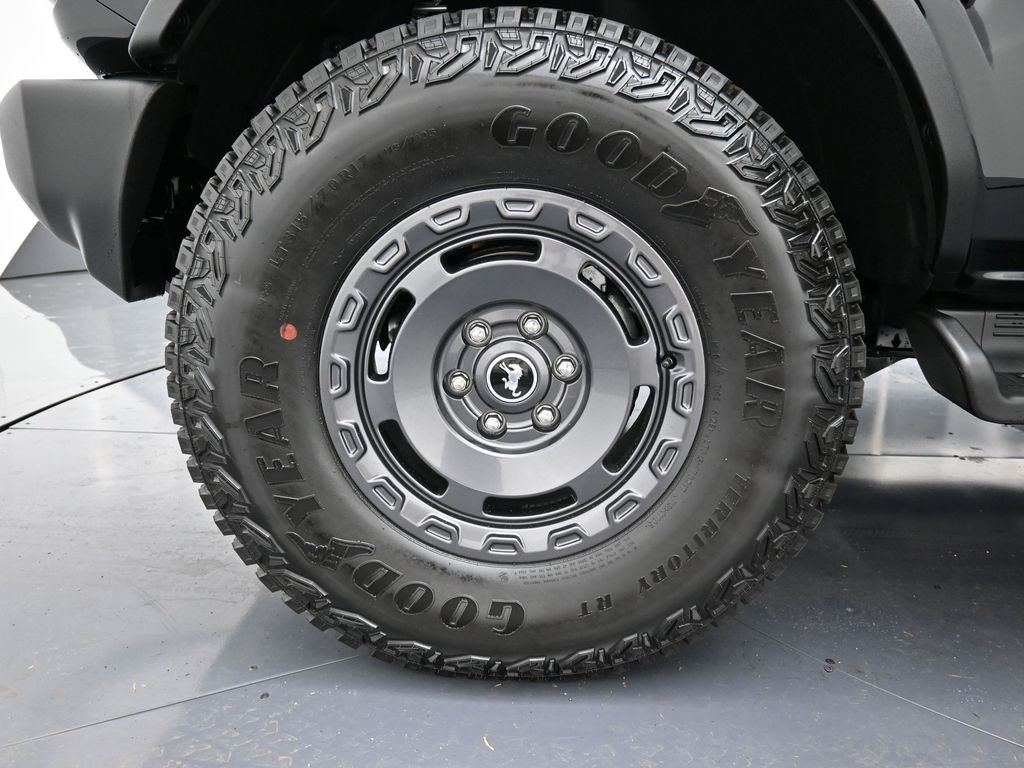 2025 Ford Bronco Outer Banks photo 26