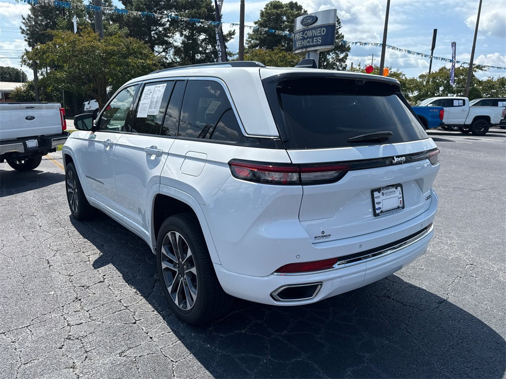 2023 Jeep Grand Cherokee Overland photo 3