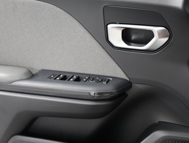 2025 Kia K4 EX photo 21