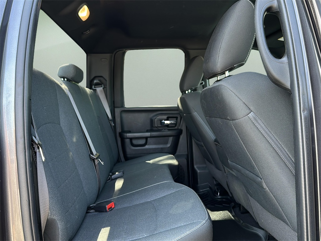 2021 Ram 1500 Classic Warlock photo 3