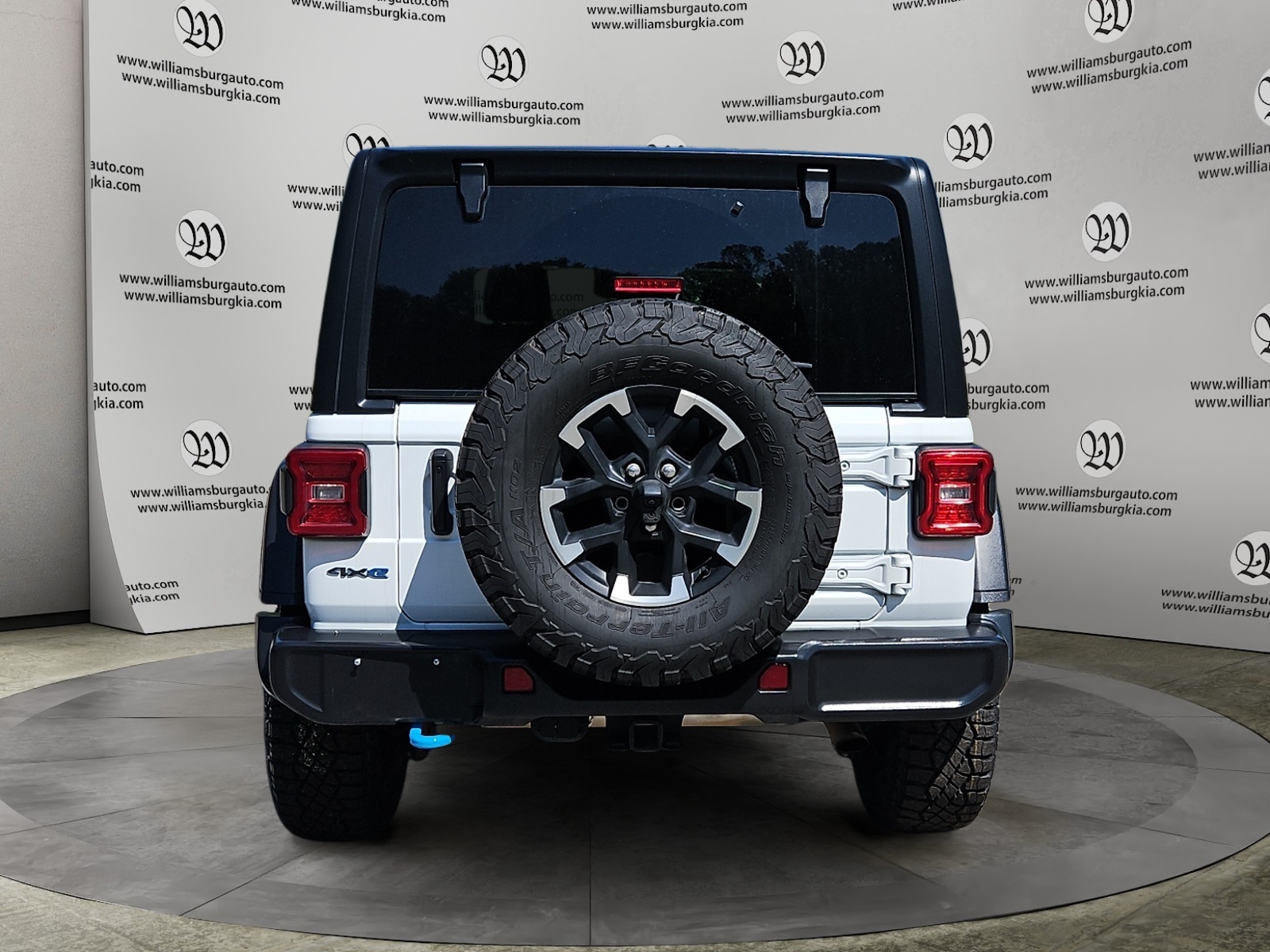 2024 Jeep Wrangler Rubicon 4xe photo 3