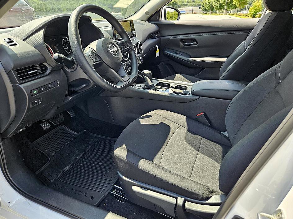 2025 Nissan Sentra S photo 7