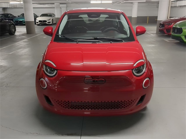 2024 Fiat 500e Red photo 2
