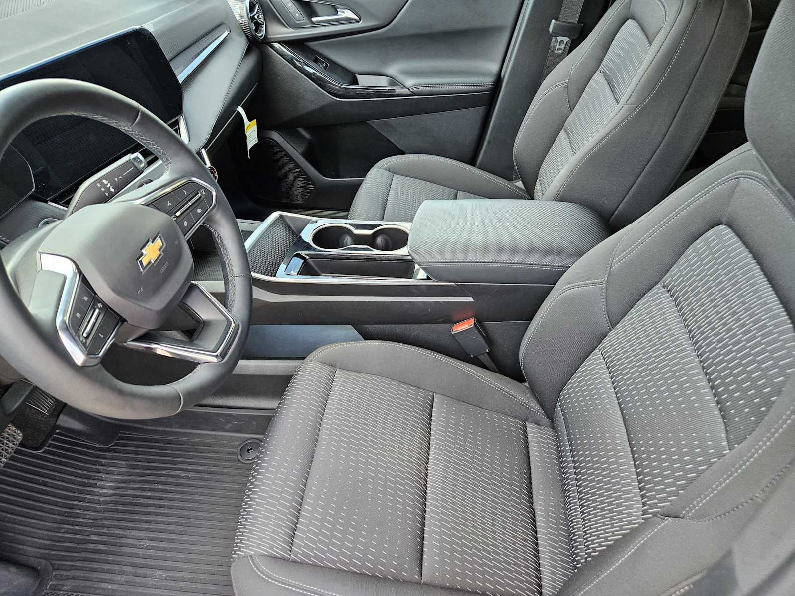 2025 Chevrolet Equinox LT photo 11