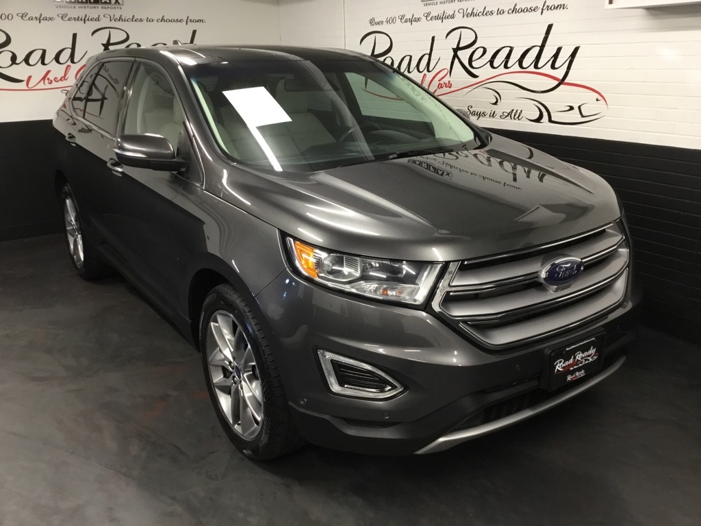 2017 Ford Edge Titanium photo 2