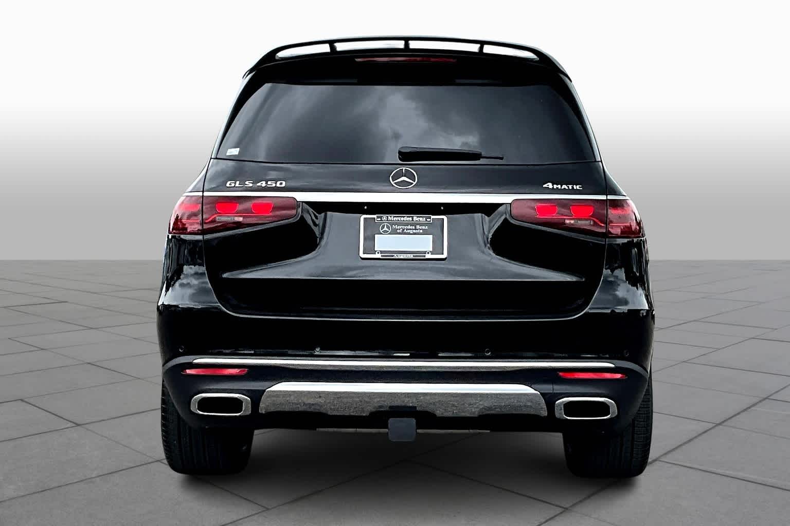 2025 Mercedes Benz GLS 450 4MATIC photo 4