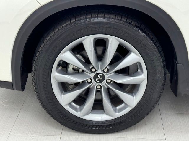 2022 Infiniti QX50 Luxe photo 3