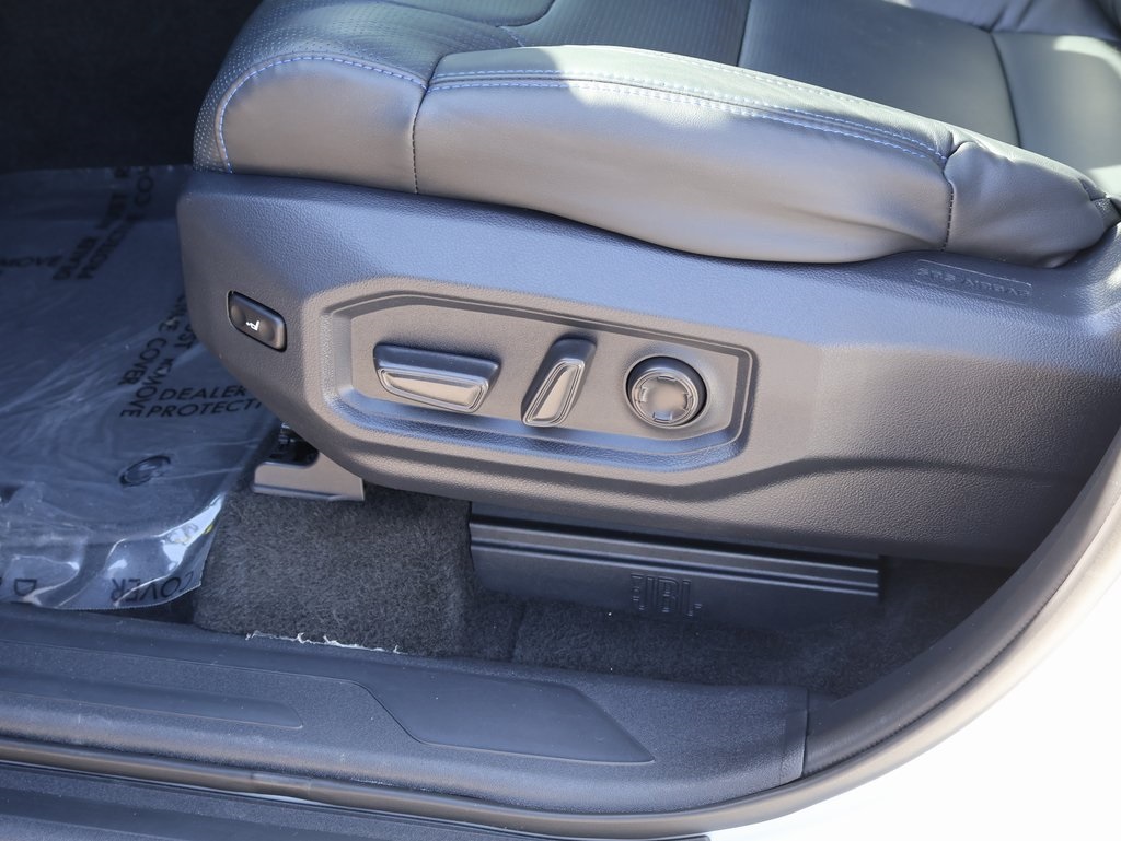2025 Toyota Sequoia Platinum photo 24