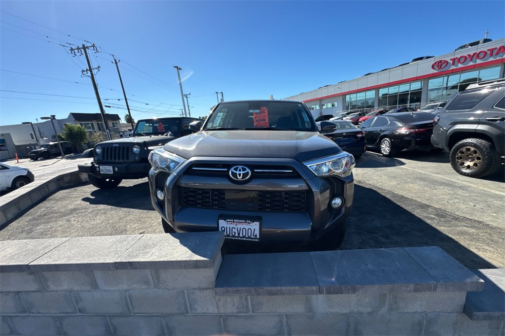 2020 Toyota 4Runner SR5 Premium photo 2