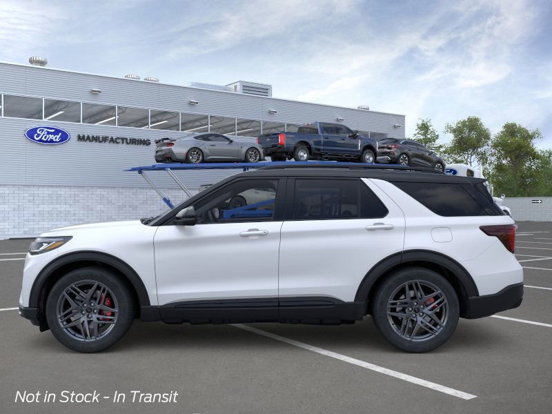 2025 Ford Explorer ST photo 3