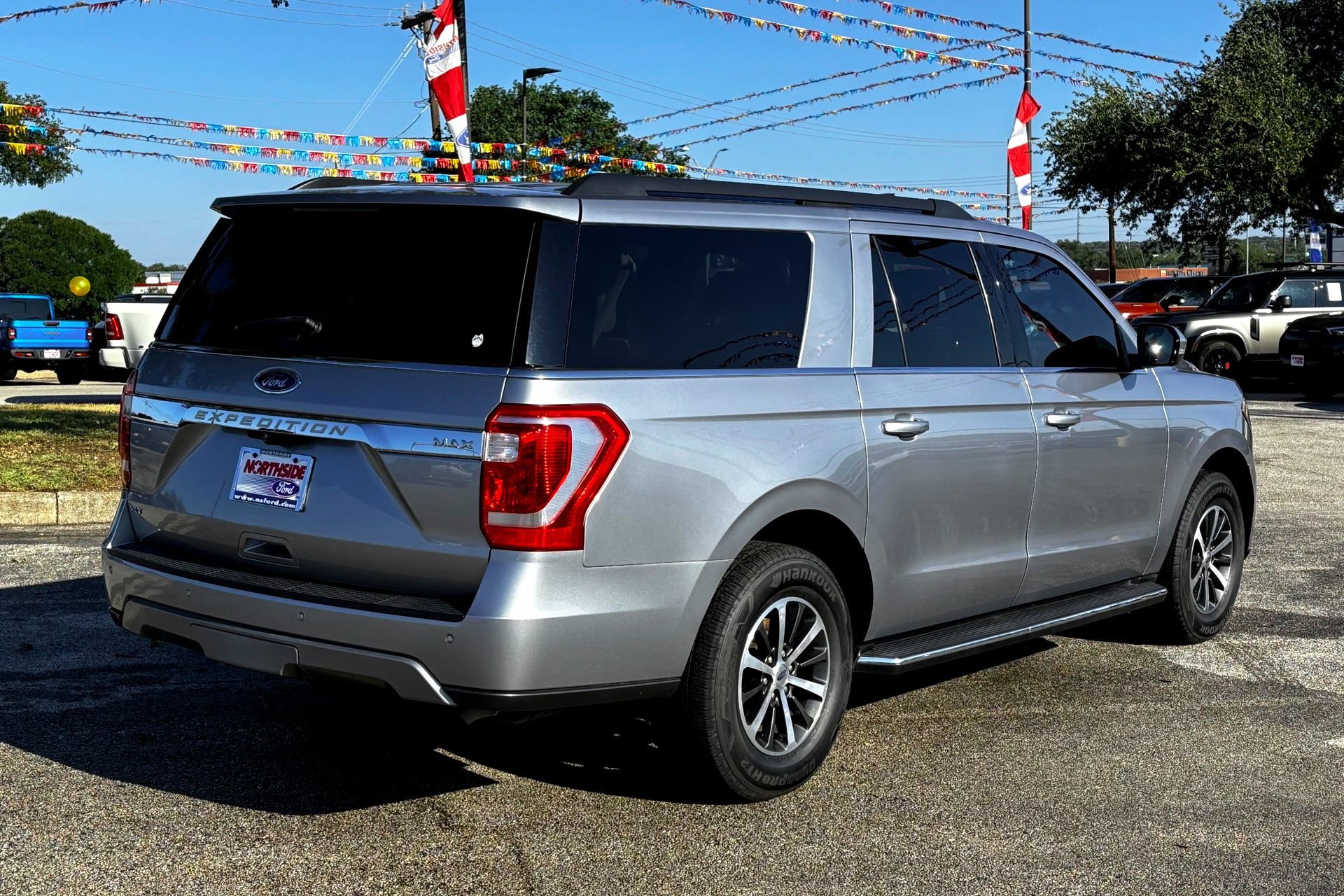 2021 Ford Expedition MAX XLT photo 4
