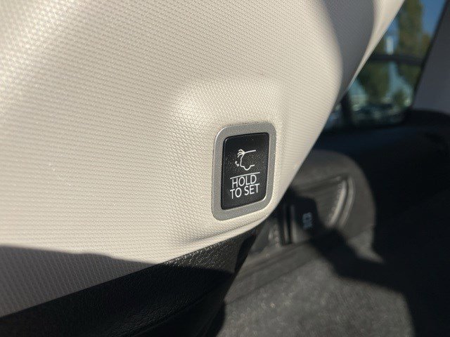 2022 Jeep Grand Cherokee Summit photo 28