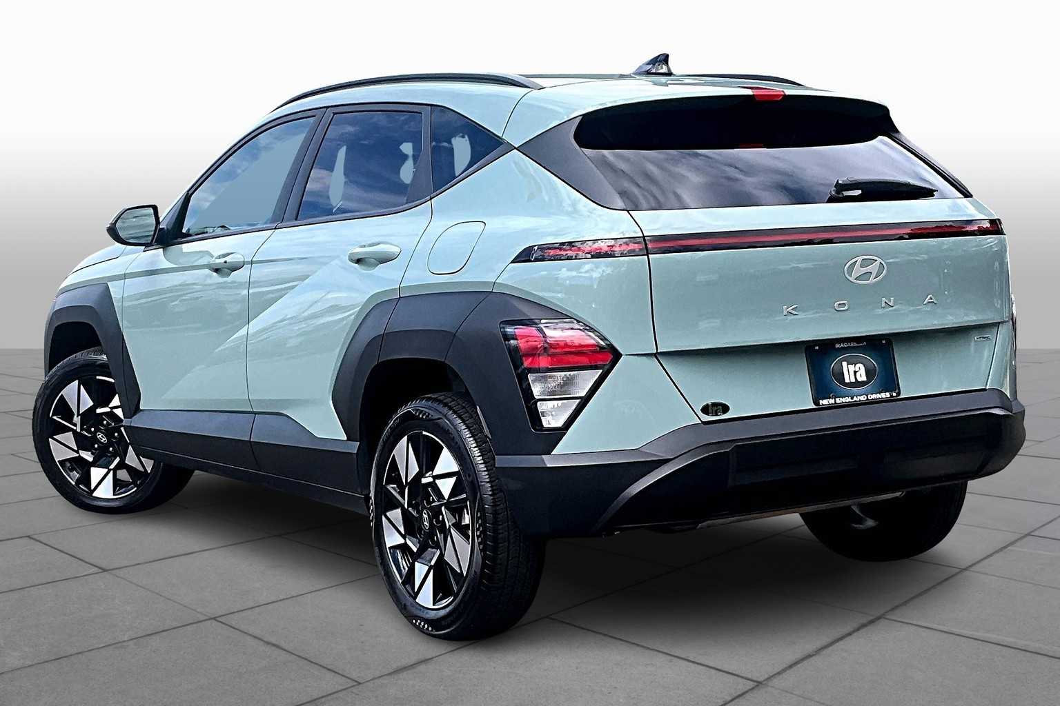 2025 Hyundai Kona SEL photo 10