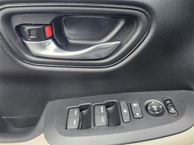 2025 Honda HR-V LX photo 18