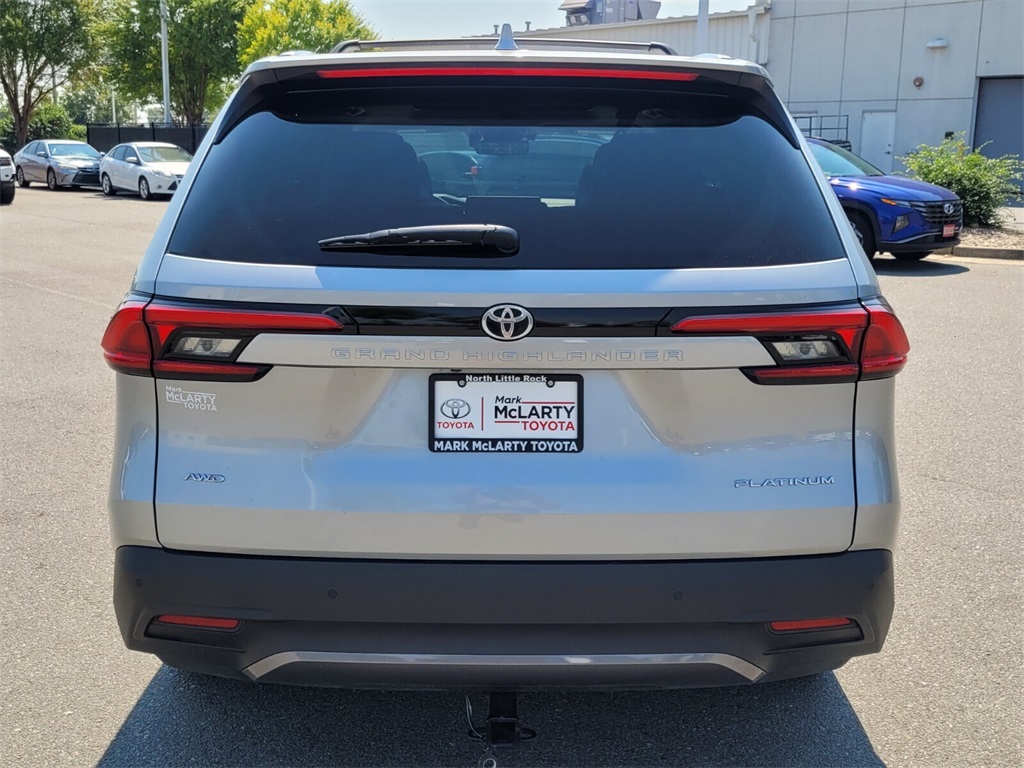 2024 Toyota Grand Highlander Platinum photo 10