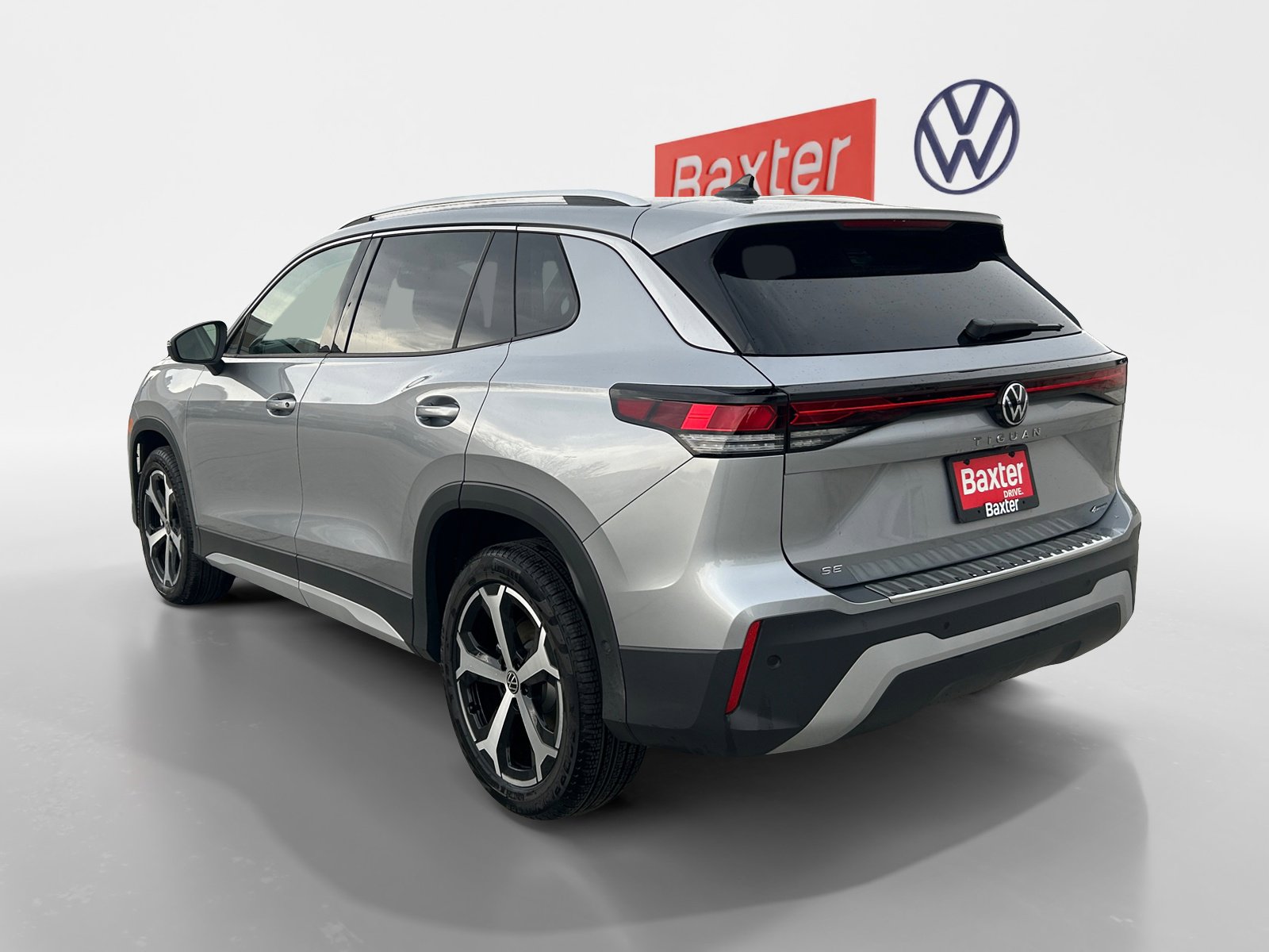 2025 Volkswagen Tiguan SE photo 4