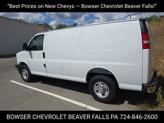 2025 Chevrolet Express 2500 Work Van Cargo photo 2
