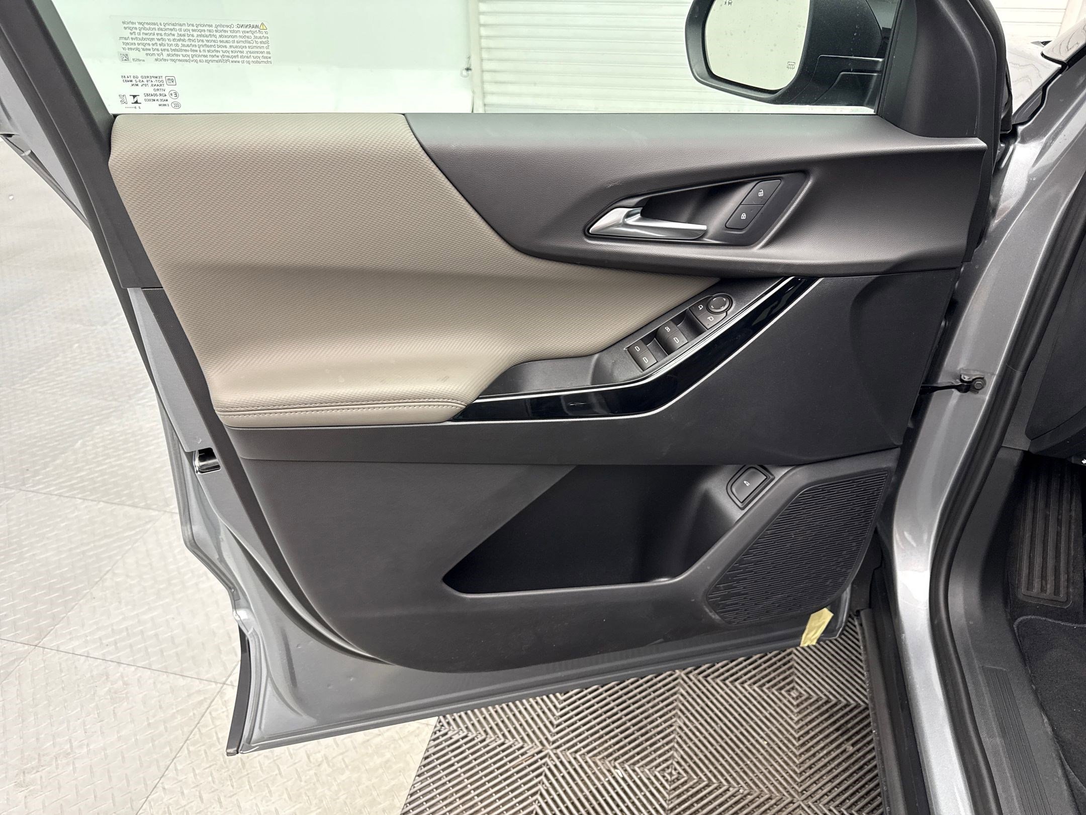 2026 Chevrolet Equinox LT photo 9