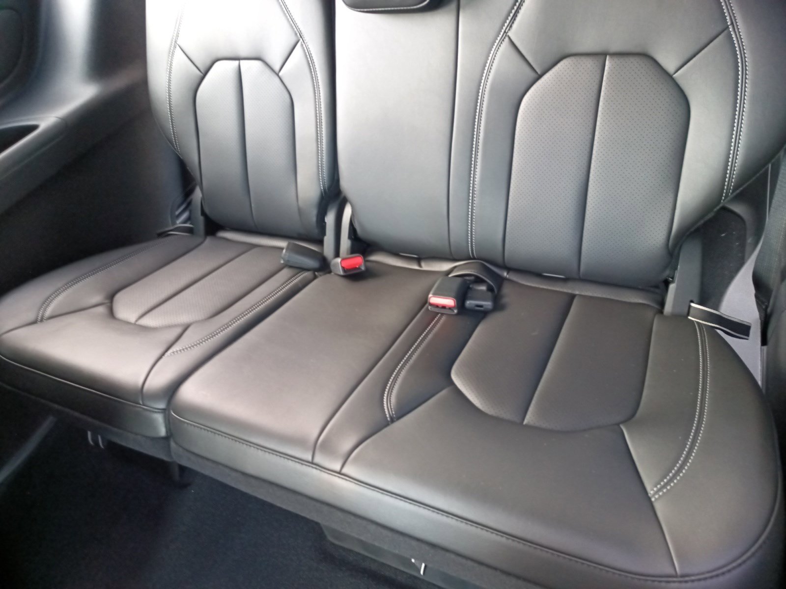 2026 Chrysler Pacifica photo 20