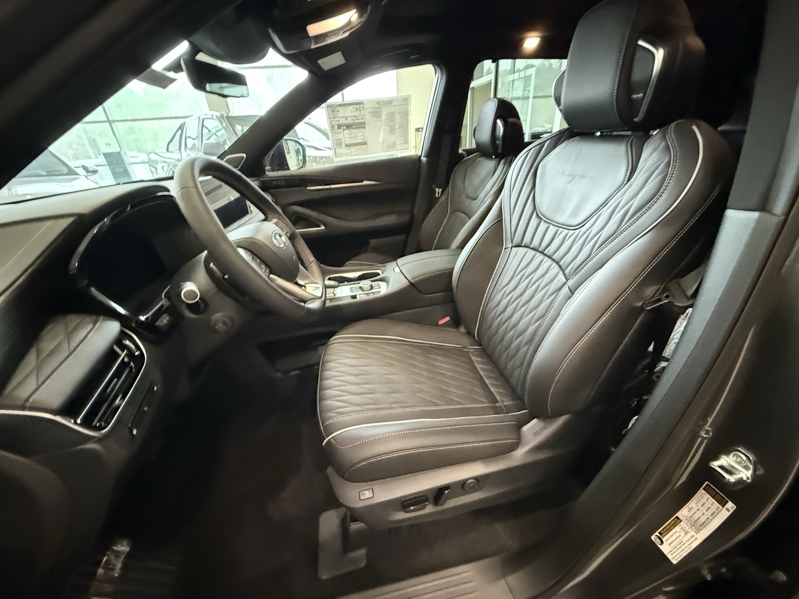 2026 Infiniti QX60 Autograph photo 13